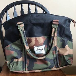 Herschel Camo and Black Tote